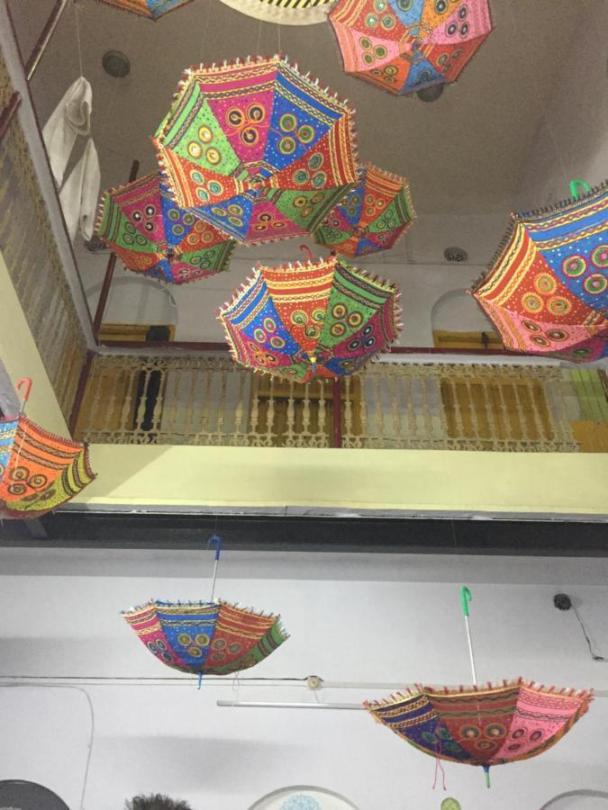 Mangla Guest House Varanasi Esterno foto