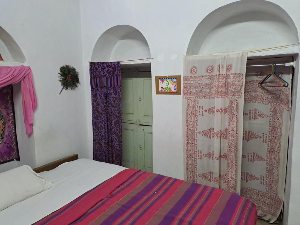 Mangla Guest House Varanasi Esterno foto