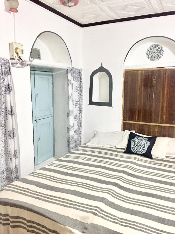 Mangla Guest House Varanasi Esterno foto