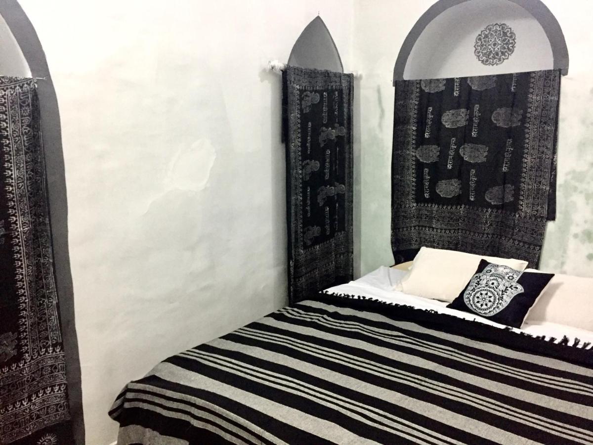 Mangla Guest House Varanasi Esterno foto
