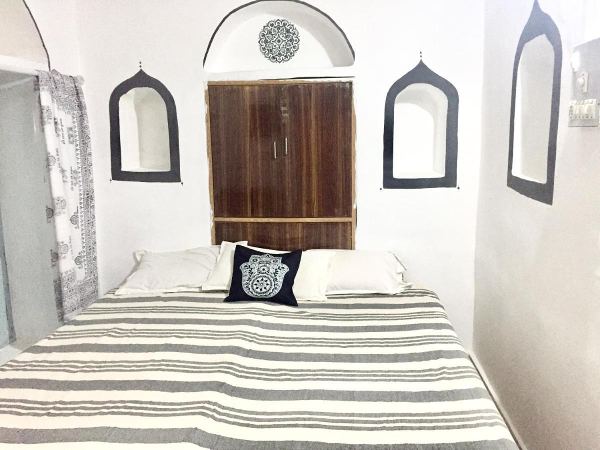 Mangla Guest House Varanasi Esterno foto