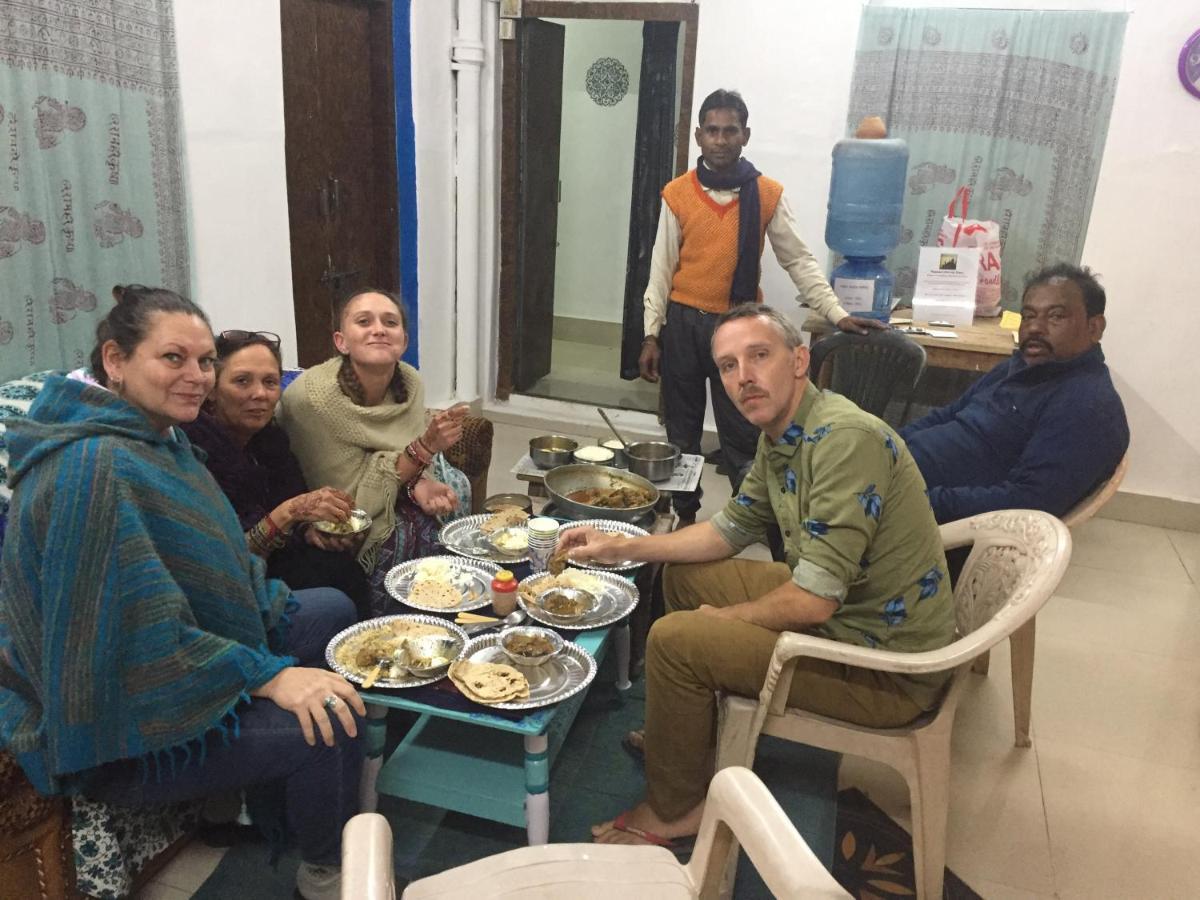 Mangla Guest House Varanasi Esterno foto